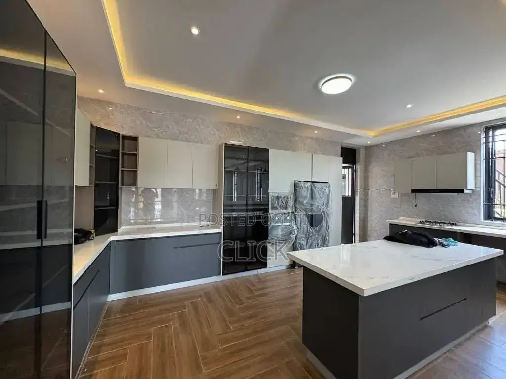 5bdrm Apartment in Bugolobi, Central Division for rent in Central Division