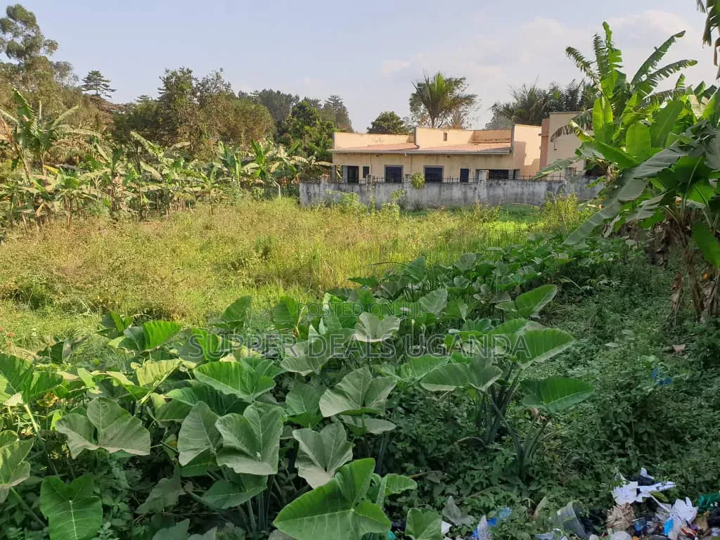 40by40ft Plot for Sale in Gayaza in Nakawa