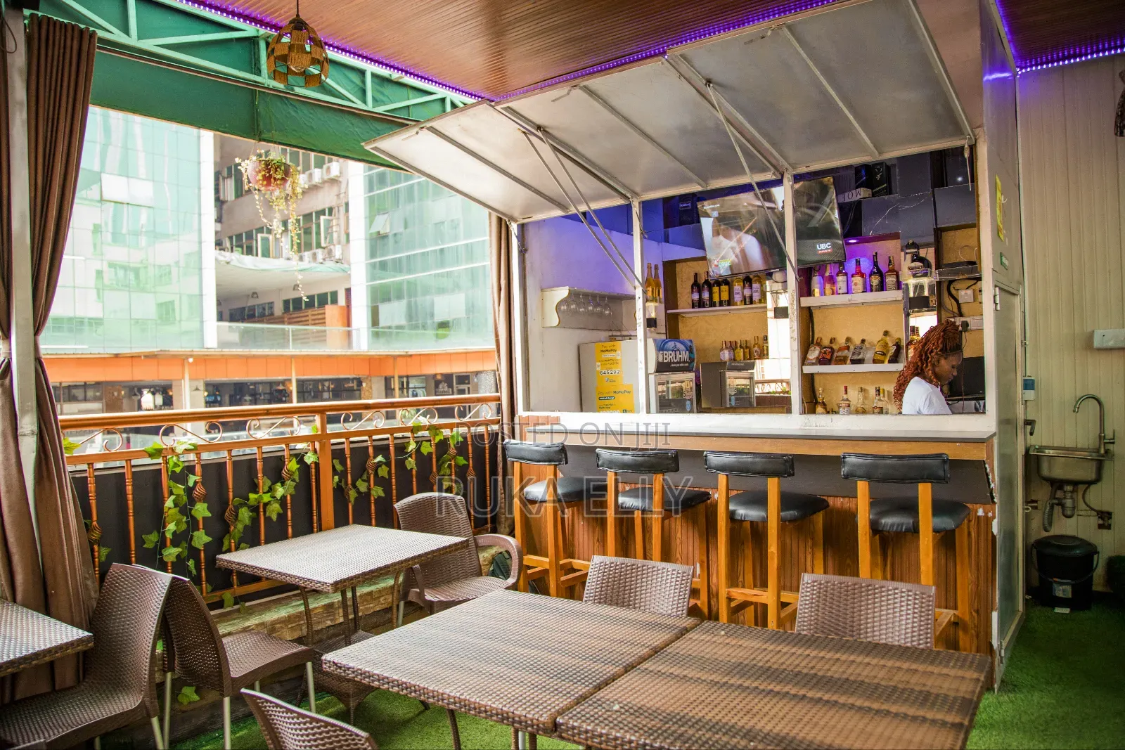 Profitable Restaurant Business in Central Division
