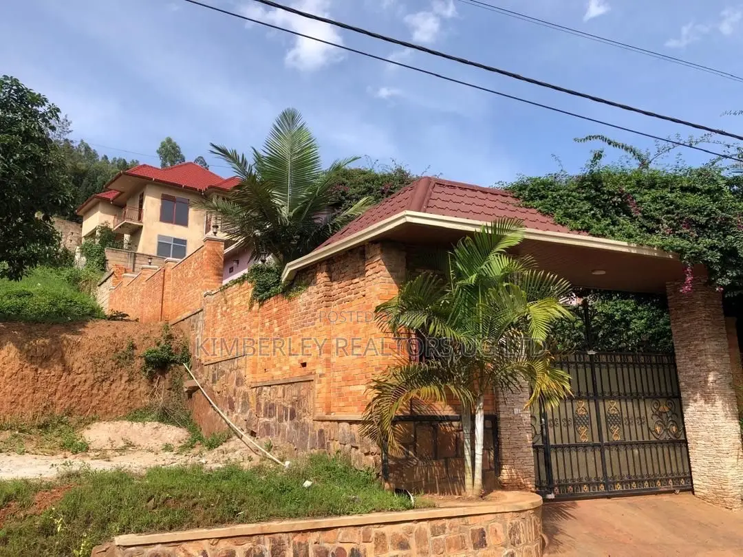 Commercial Plot for Sale – Bunamwaya in Division A