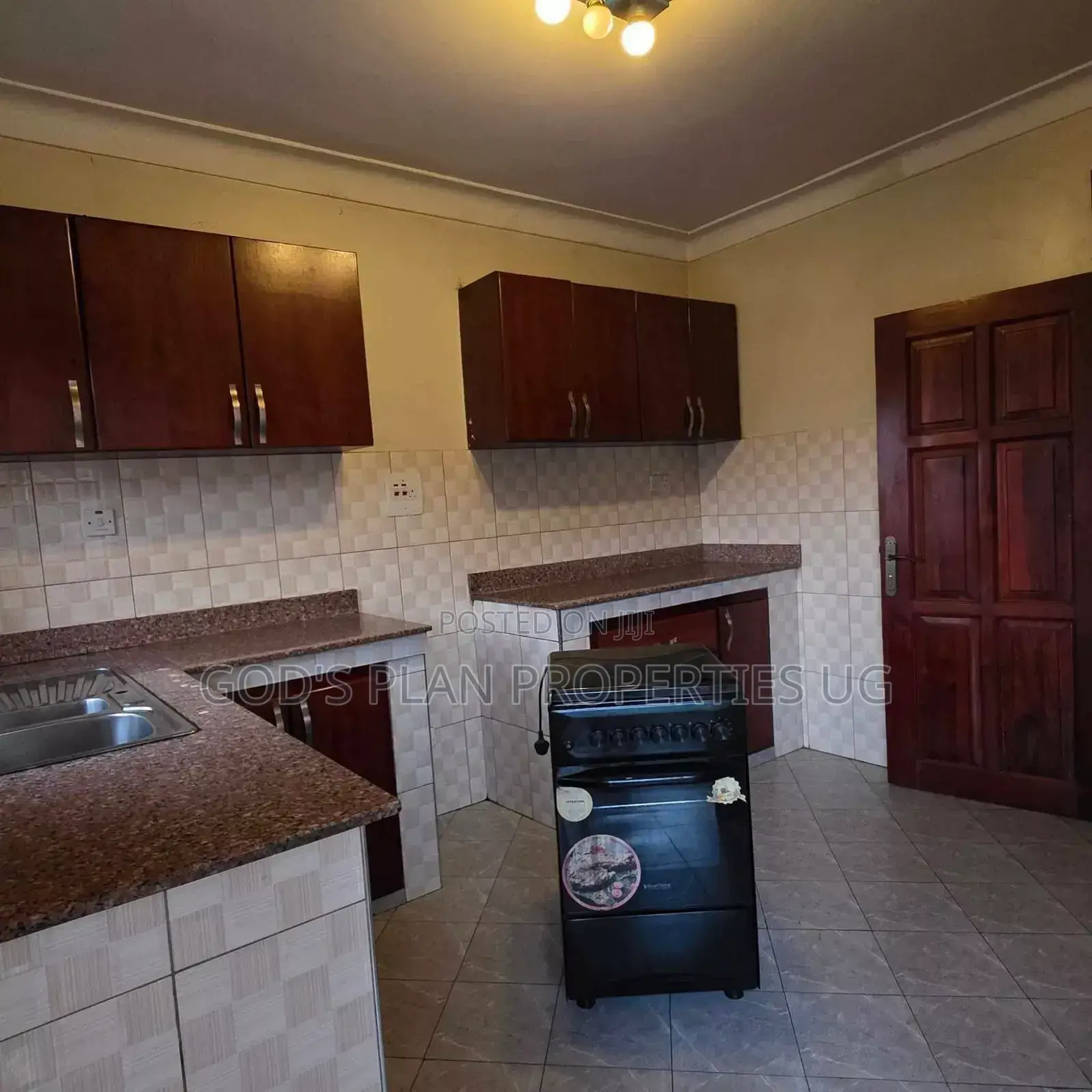 3bdrm Apartment in Nakawa Mbuya Estate for rent in Nakawa