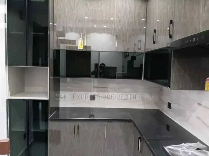 3bdrm Apartment in Muyenga Estate, Central Division for rent in Central Division