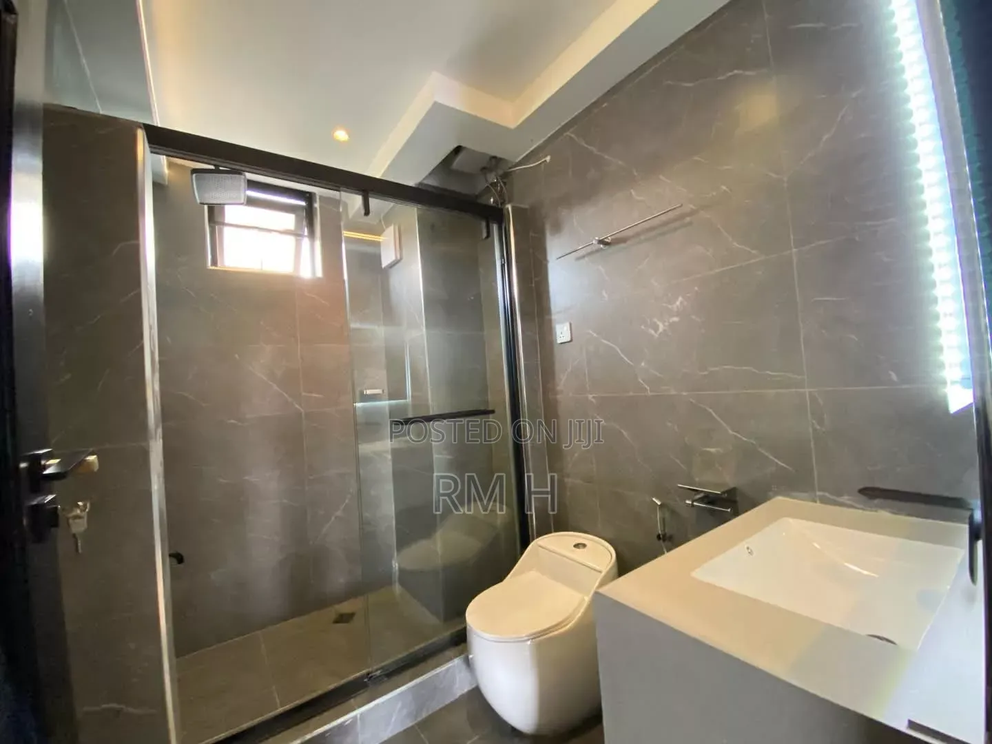 1bdrm Apartment in Upper Konge, Central Division for rent in Central Division