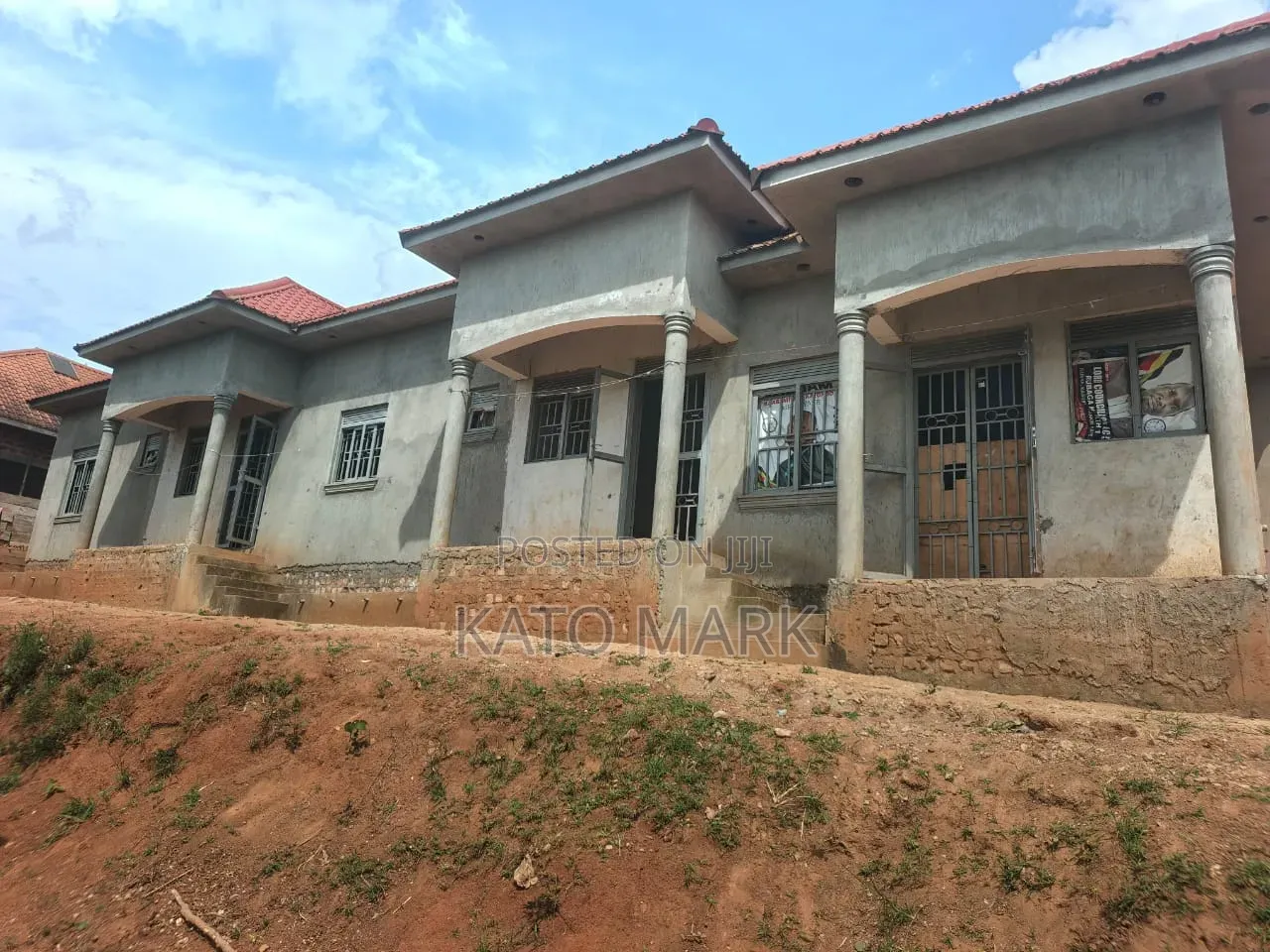 2bdrm Apartment in Bajjo Estate, Mukono TC for sale in Mukono TC