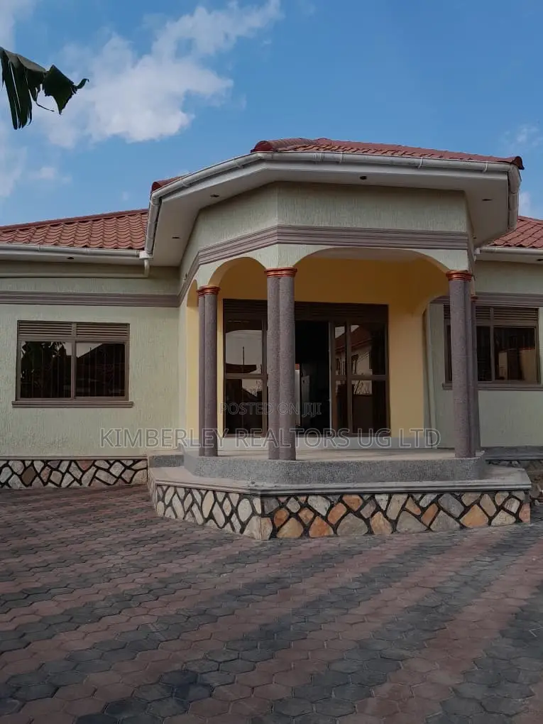 4bdrm House in Nangabo for sale in Nangabo