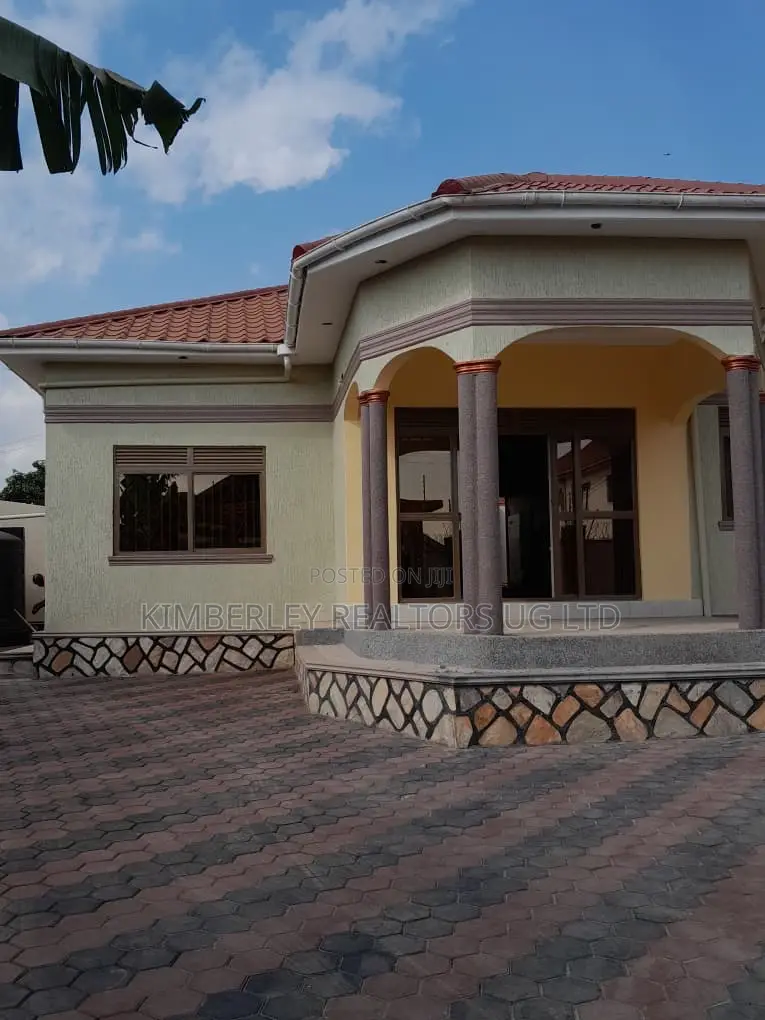 4bdrm House in Nangabo for sale in Nangabo