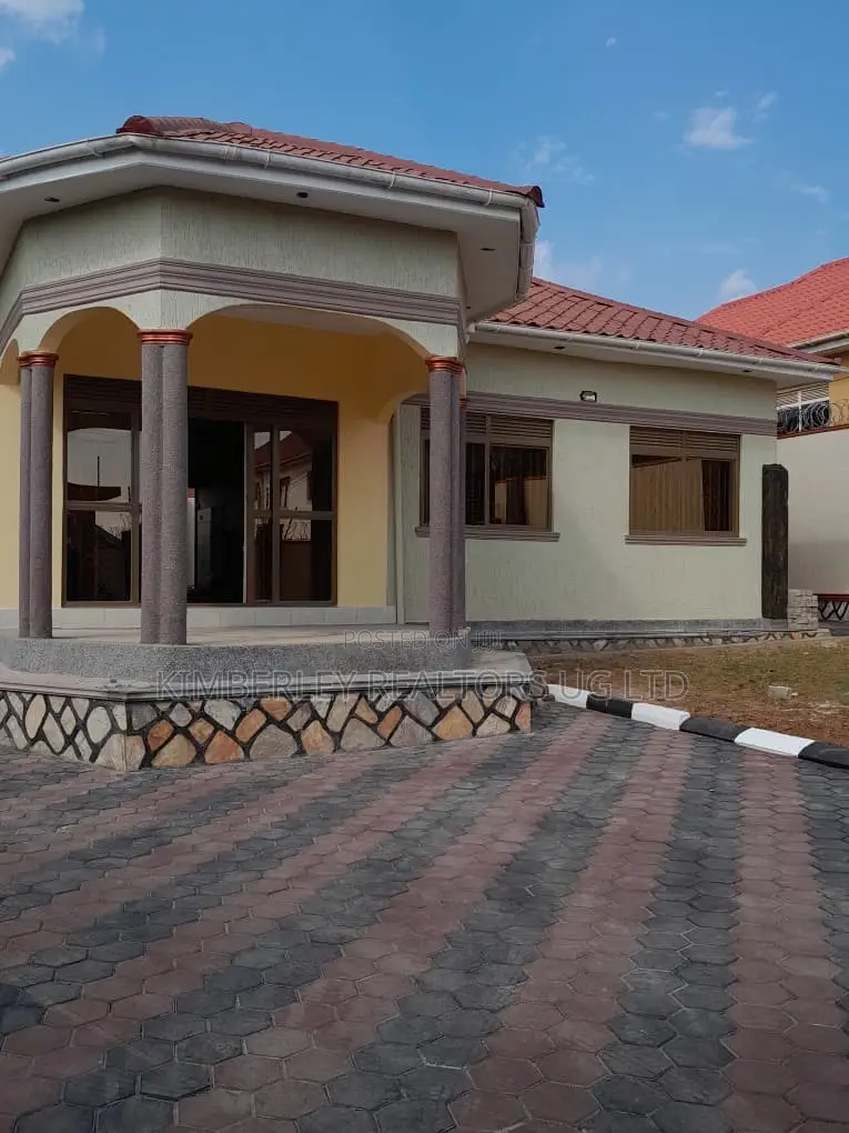 4bdrm House in Nangabo for sale in Nangabo