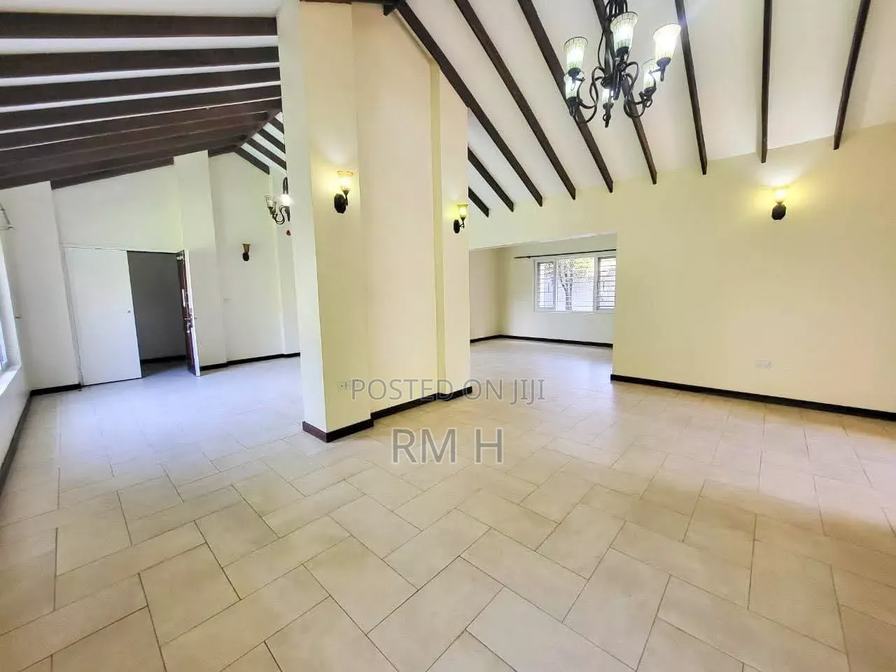 4bdrm Bungalow in Kansanga, Central Division for rent in Central Division