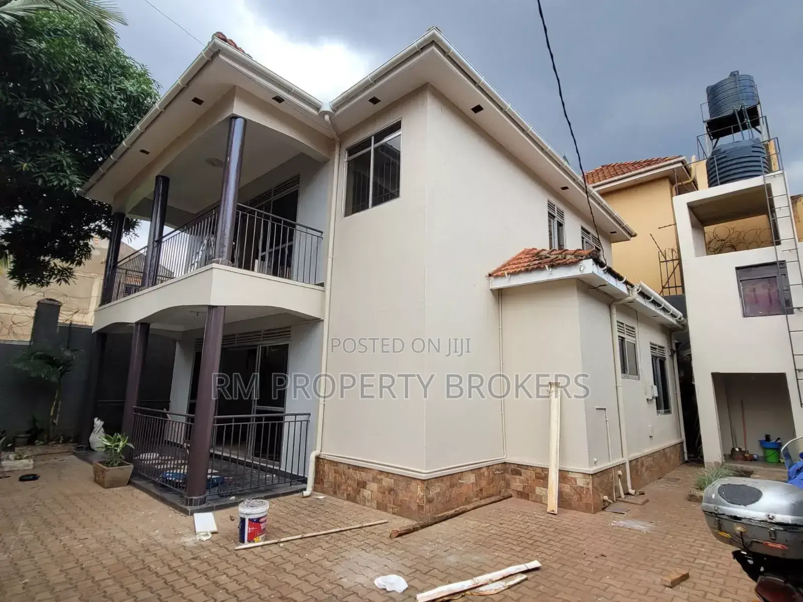4bdrm Duplex in Muyenga, Central Division for rent in Central Division