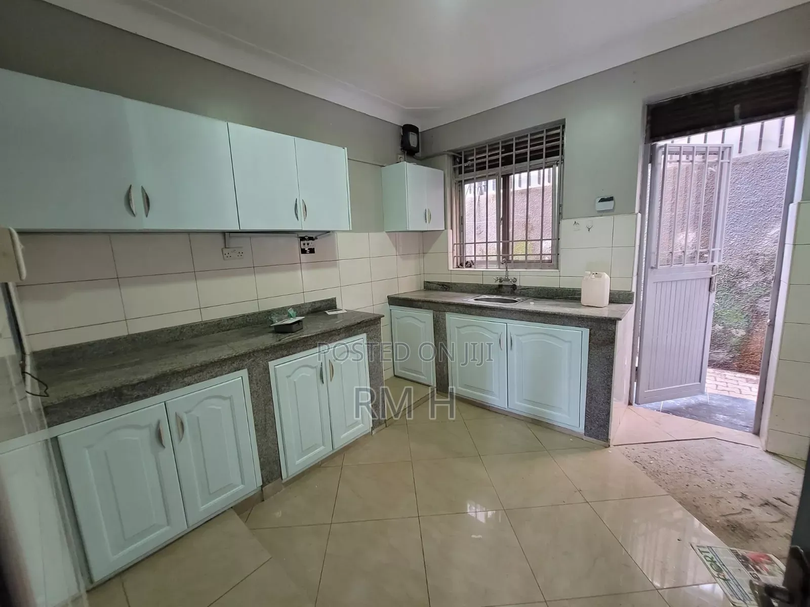 4bdrm Duplex in Muyenga, Central Division for rent in Central Division