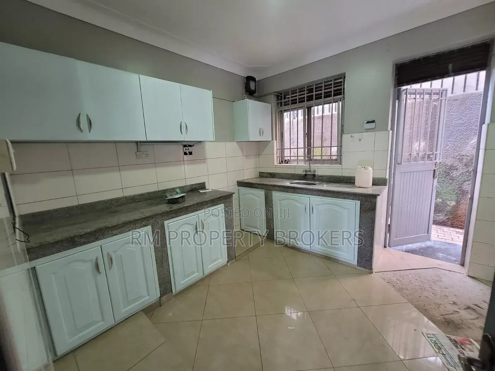 4bdrm Duplex in Muyenga, Central Division for rent in Central Division