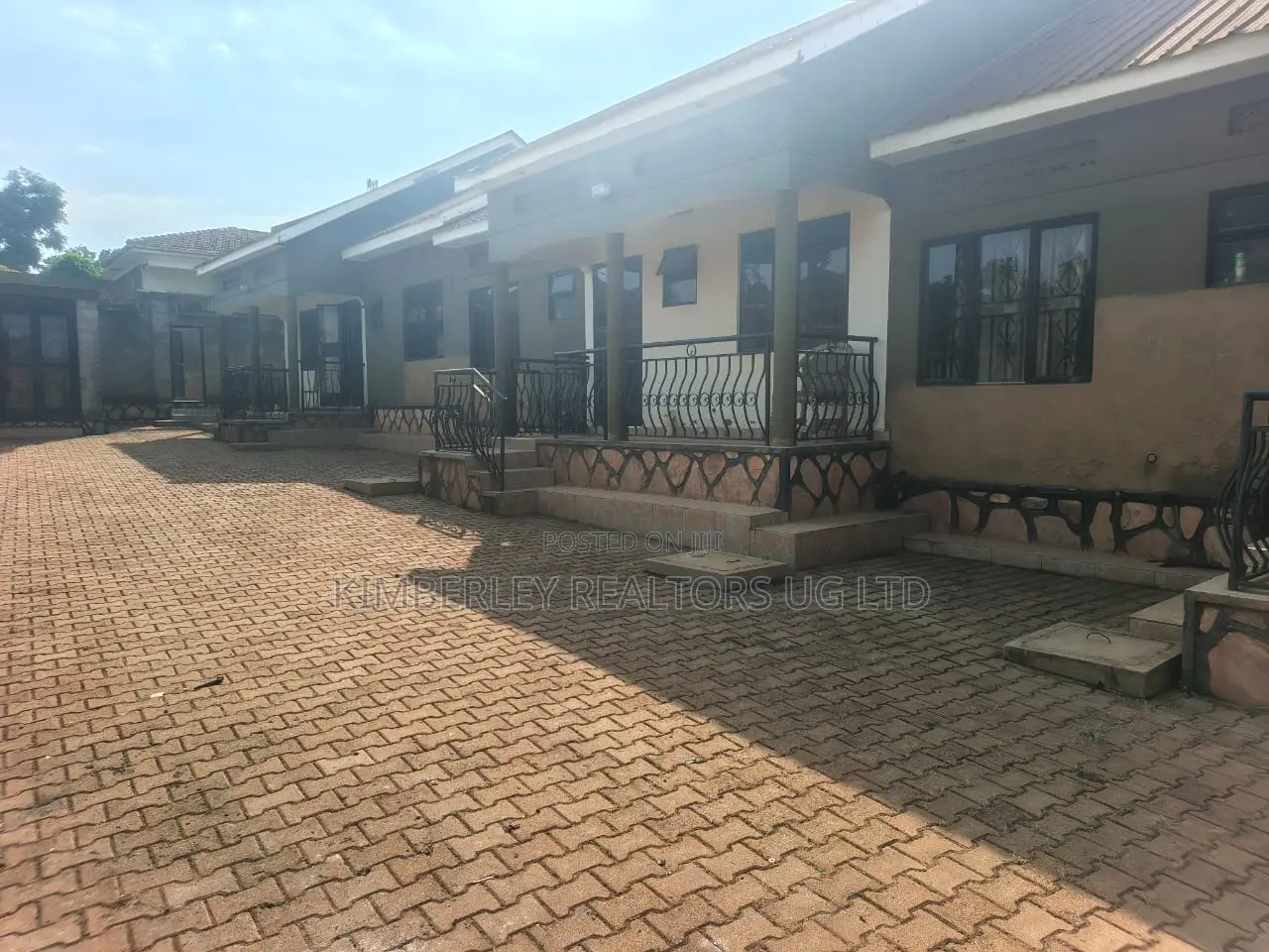 6bdrm Duplex in Mukono TC for sale in Mukono TC