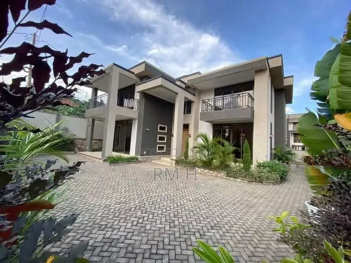 5bdrm Duplex in Muyenga, Central Division for rent in Central Division