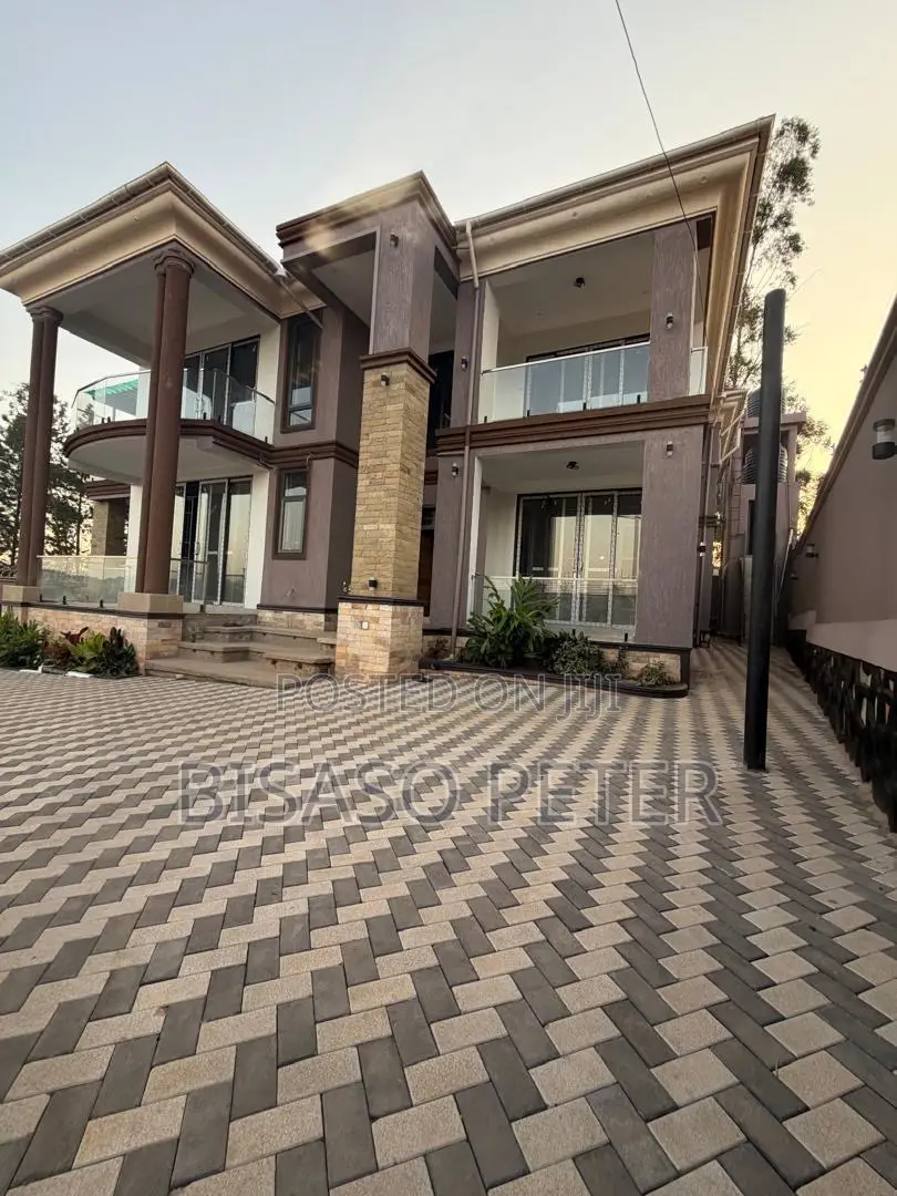 6bdrm Mansion in Kira, Central Division for sale in Central Division