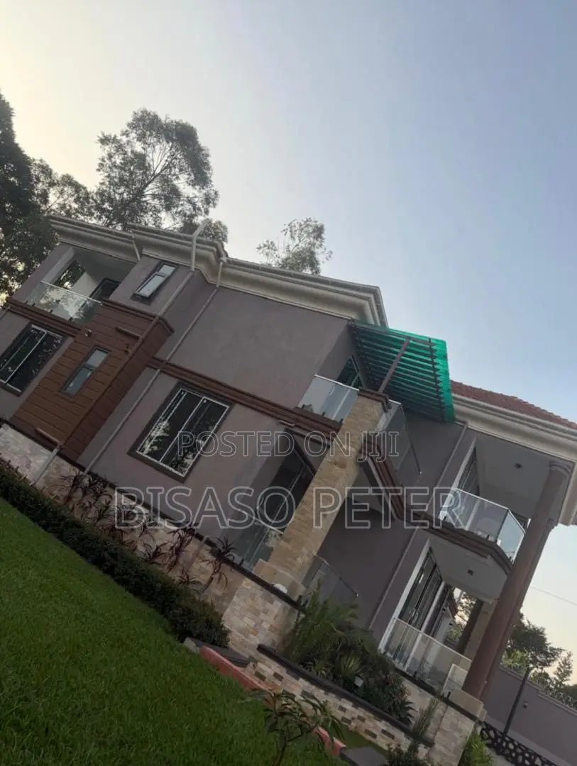 6bdrm Mansion in Kira, Central Division for sale in Central Division