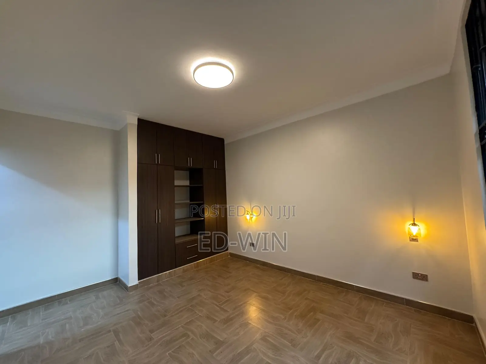 6bdrm Apartment in Magere Seta, Kira for sale in Kira