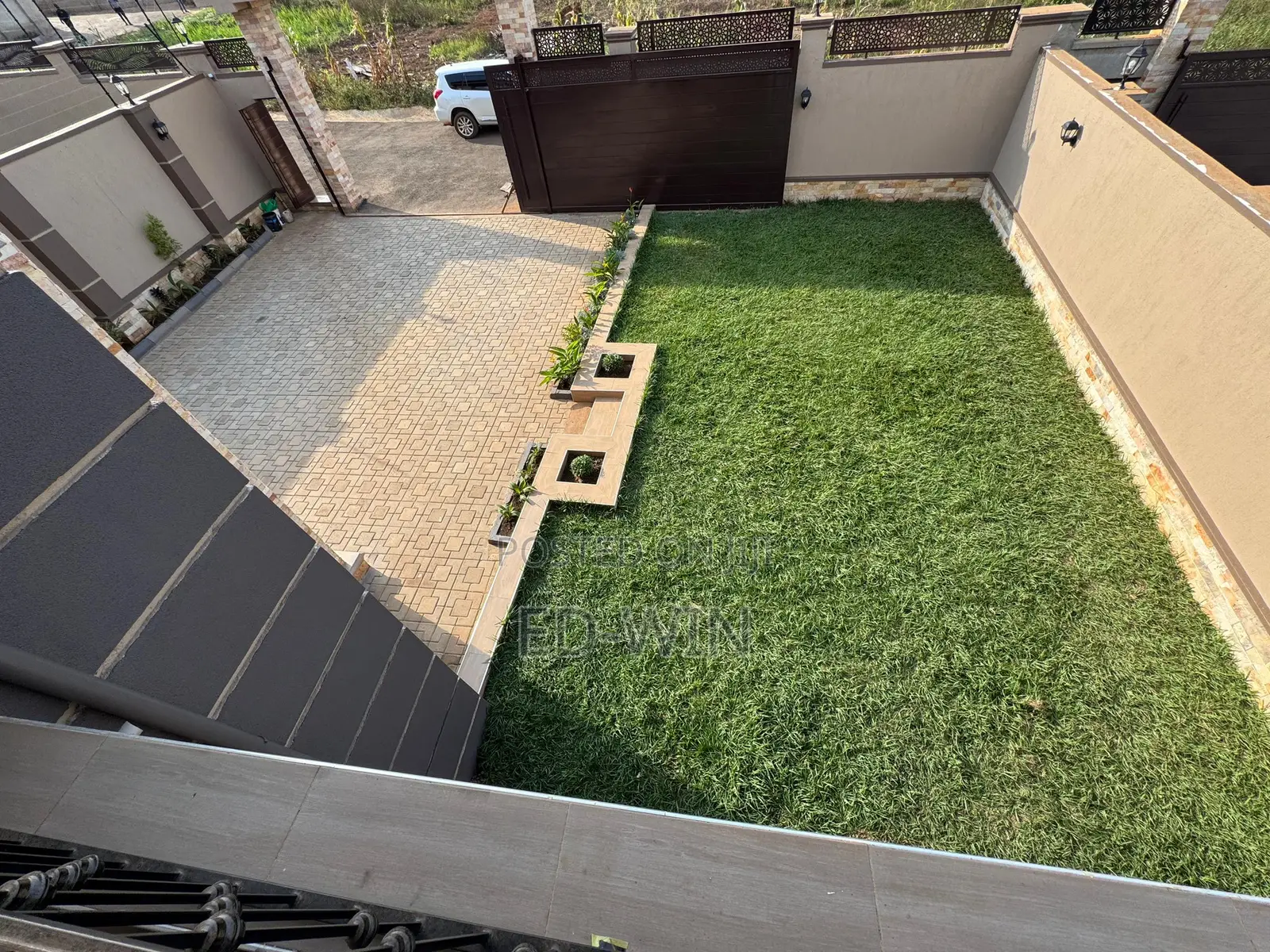 6bdrm Apartment in Magere Seta, Kira for sale in Kira