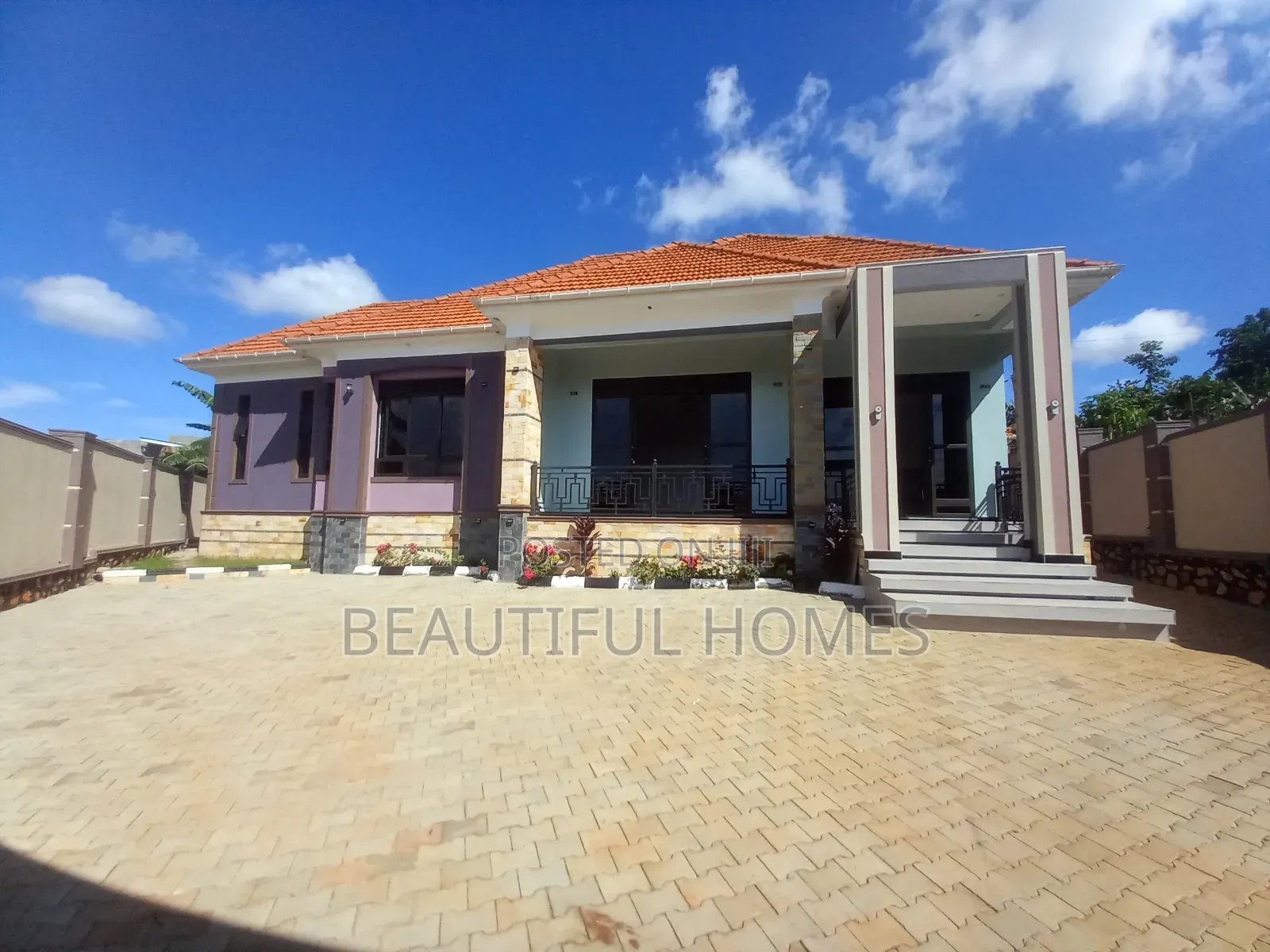 Furnished 4bdrm Bungalow in Bwebajja, Ssabagabo-Makindye for sale in Ssabagabo-Makindye