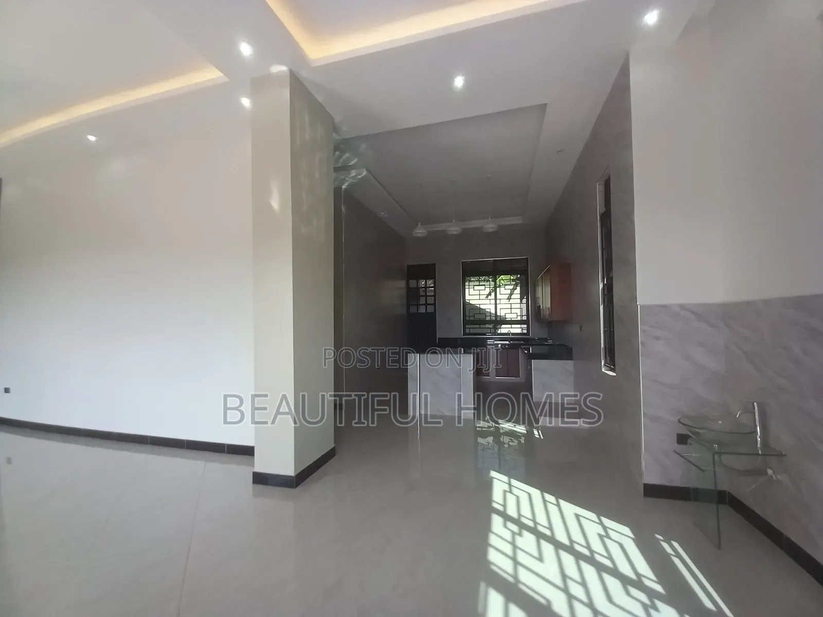Furnished 4bdrm Bungalow in Bwebajja, Ssabagabo-Makindye for sale in Ssabagabo-Makindye