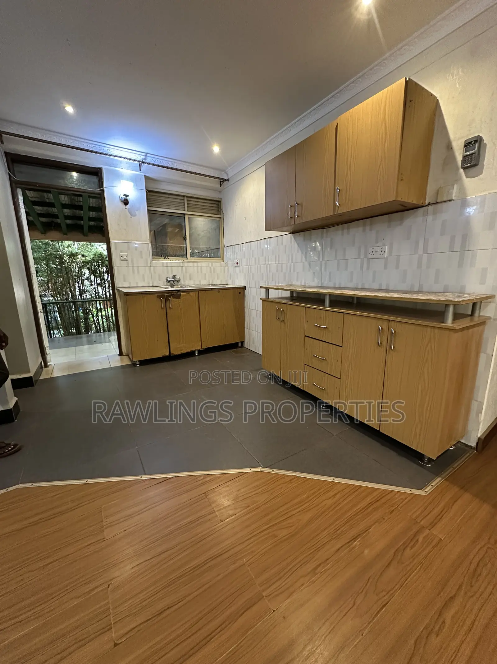 3bdrm Apartment in Kisugu, Makindye for rent in Makindye