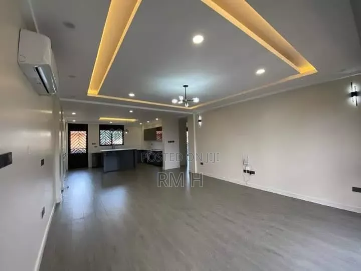 3bdrm Apartment in Bukasa Muyenga, Central Division for rent in Central Division