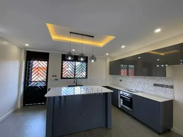 3bdrm Apartment in Bukasa Muyenga, Central Division for rent in Central Division