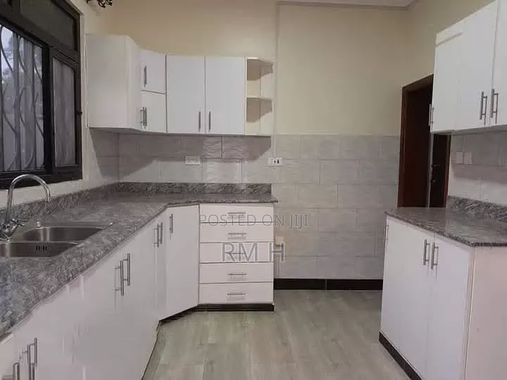 4bdrm Duplex in Lubowa, Central Division for rent in Central Division