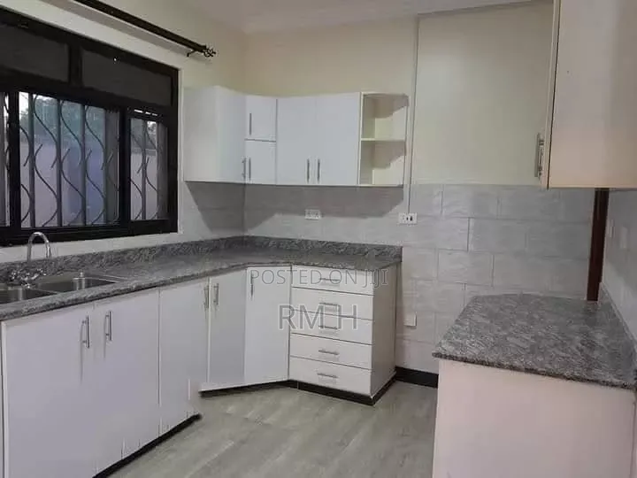 4bdrm Duplex in Lubowa, Central Division for rent in Central Division