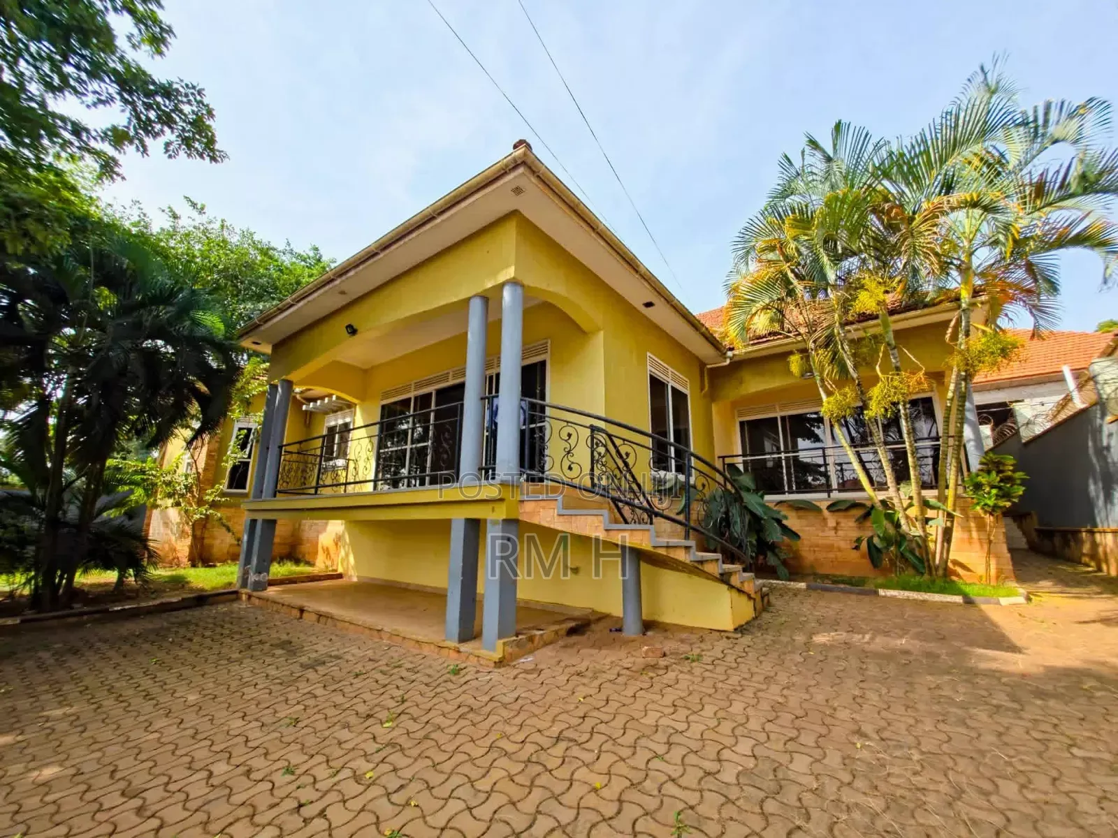 4bdrm Bungalow in Buziga, Central Division for rent in Central Division