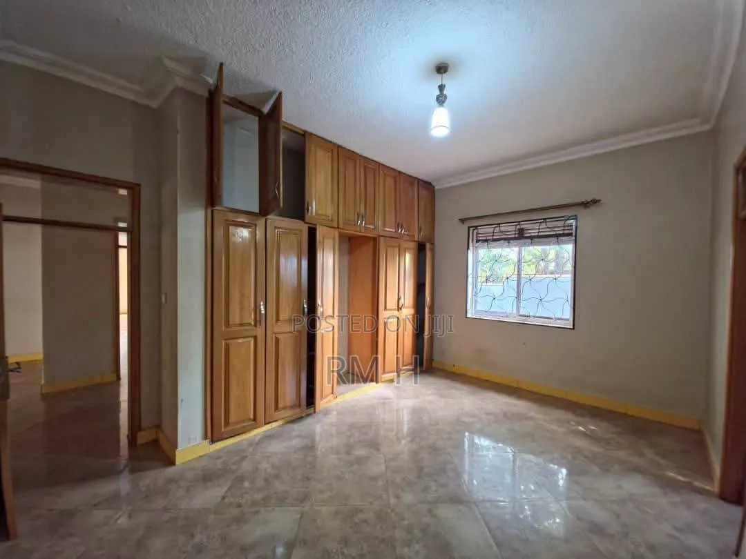 4bdrm Bungalow in Buziga, Central Division for rent in Central Division