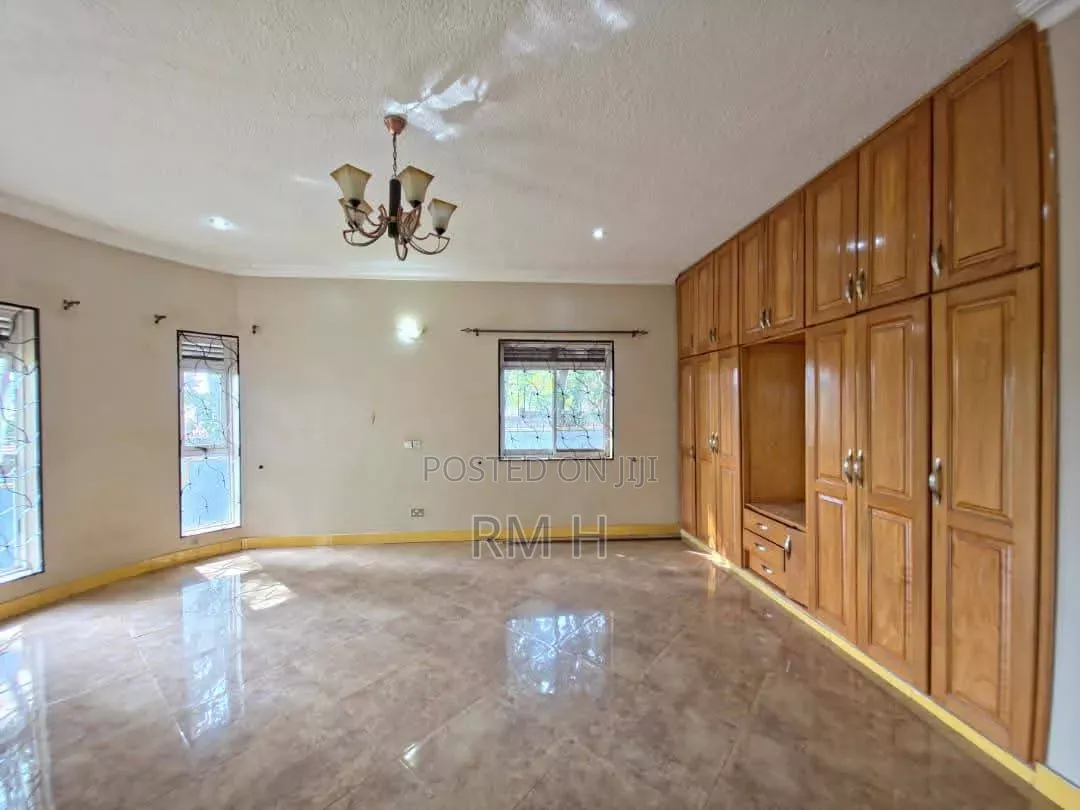 4bdrm Bungalow in Buziga, Central Division for rent in Central Division