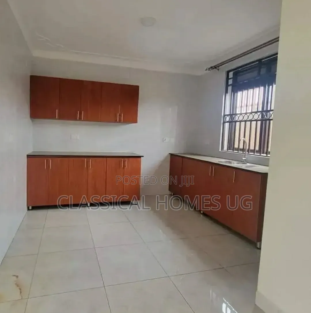 3bdrm Apartment in Lubowa Entebbe Road, Central Division for rent in Central Division