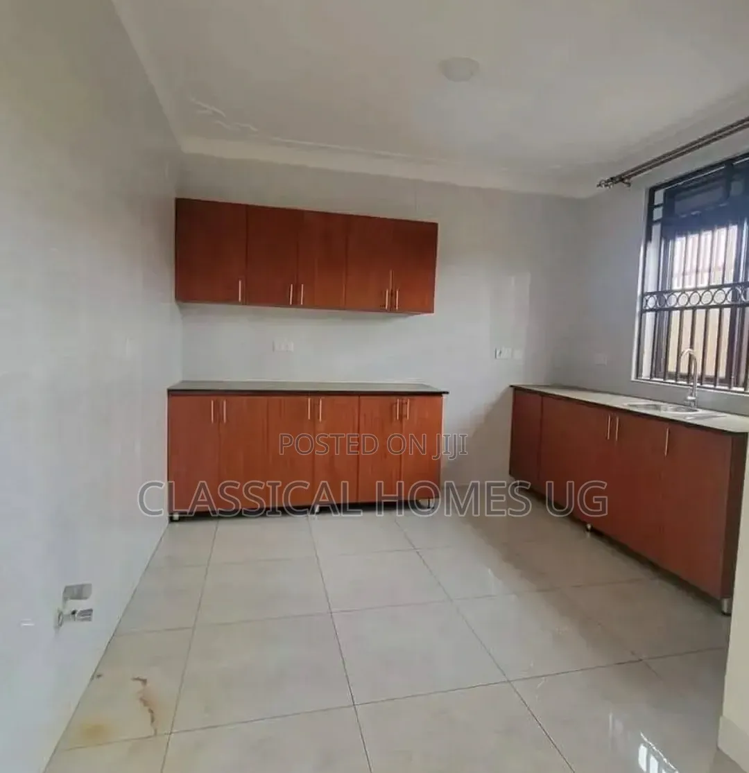 3bdrm Apartment in Lubowa Entebbe Road, Central Division for rent in Central Division