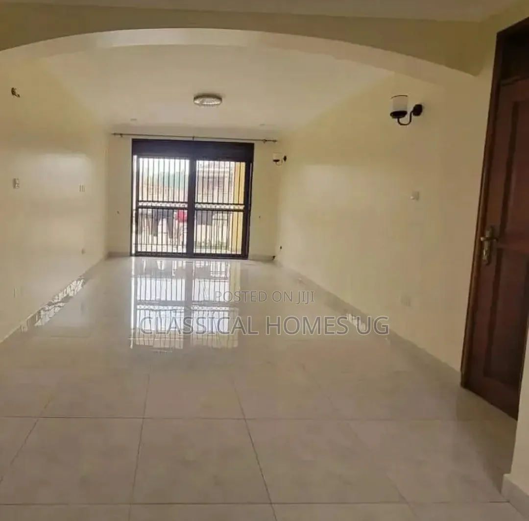 3bdrm Apartment in Lubowa Entebbe Road, Central Division for rent in Central Division