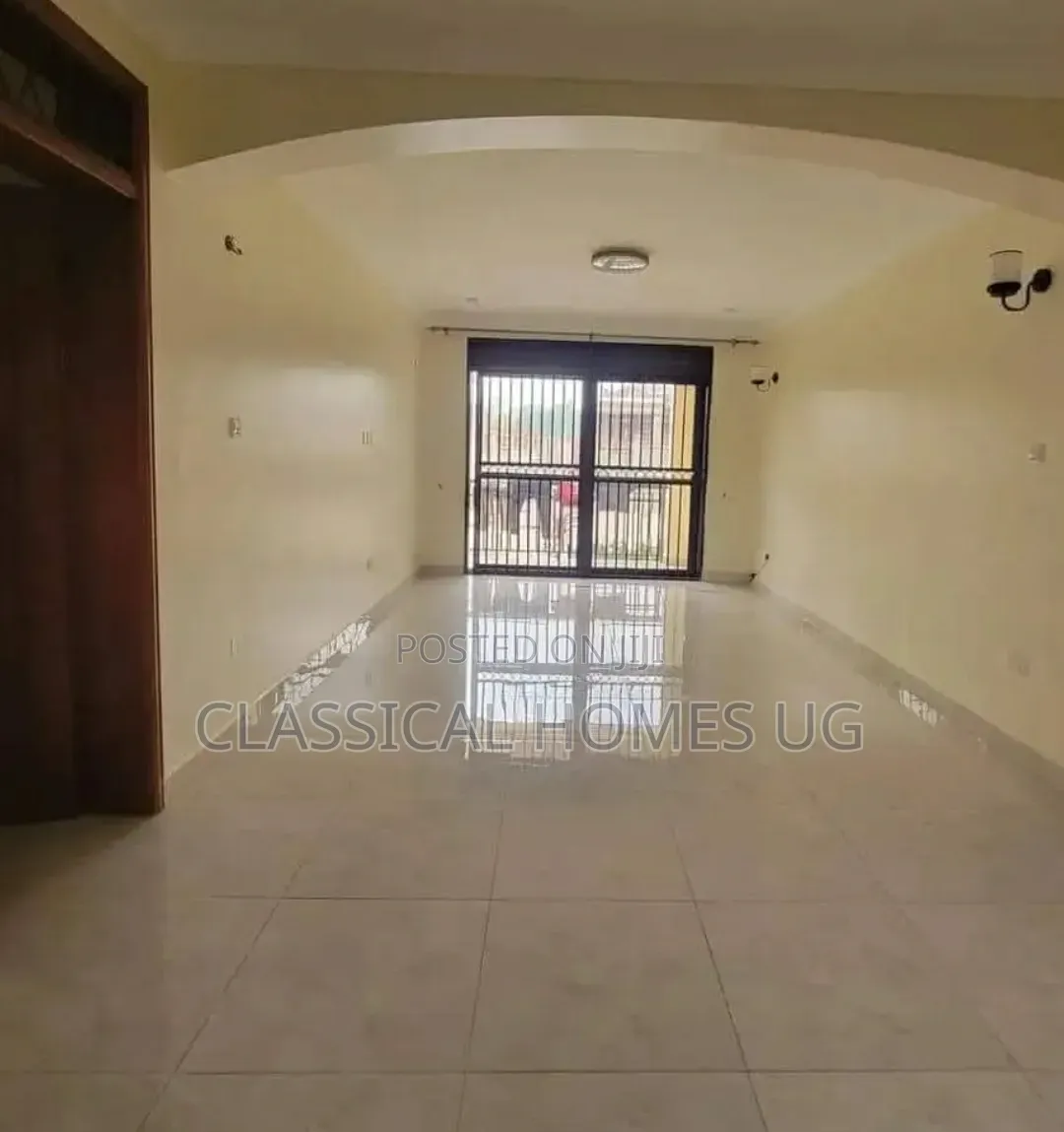 3bdrm Apartment in Lubowa Entebbe Road, Central Division for rent in Central Division