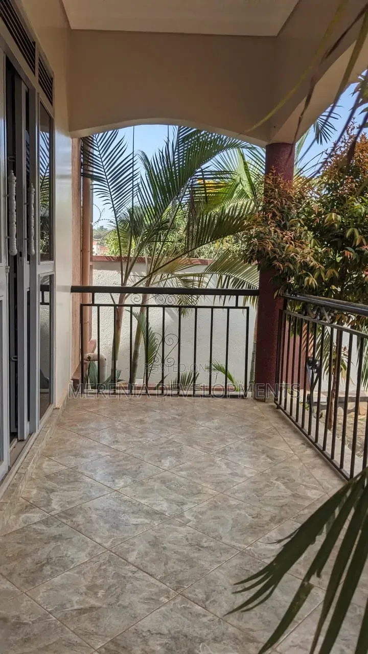 3bdrm House in Bwebajja, Central Division for rent in Central Division