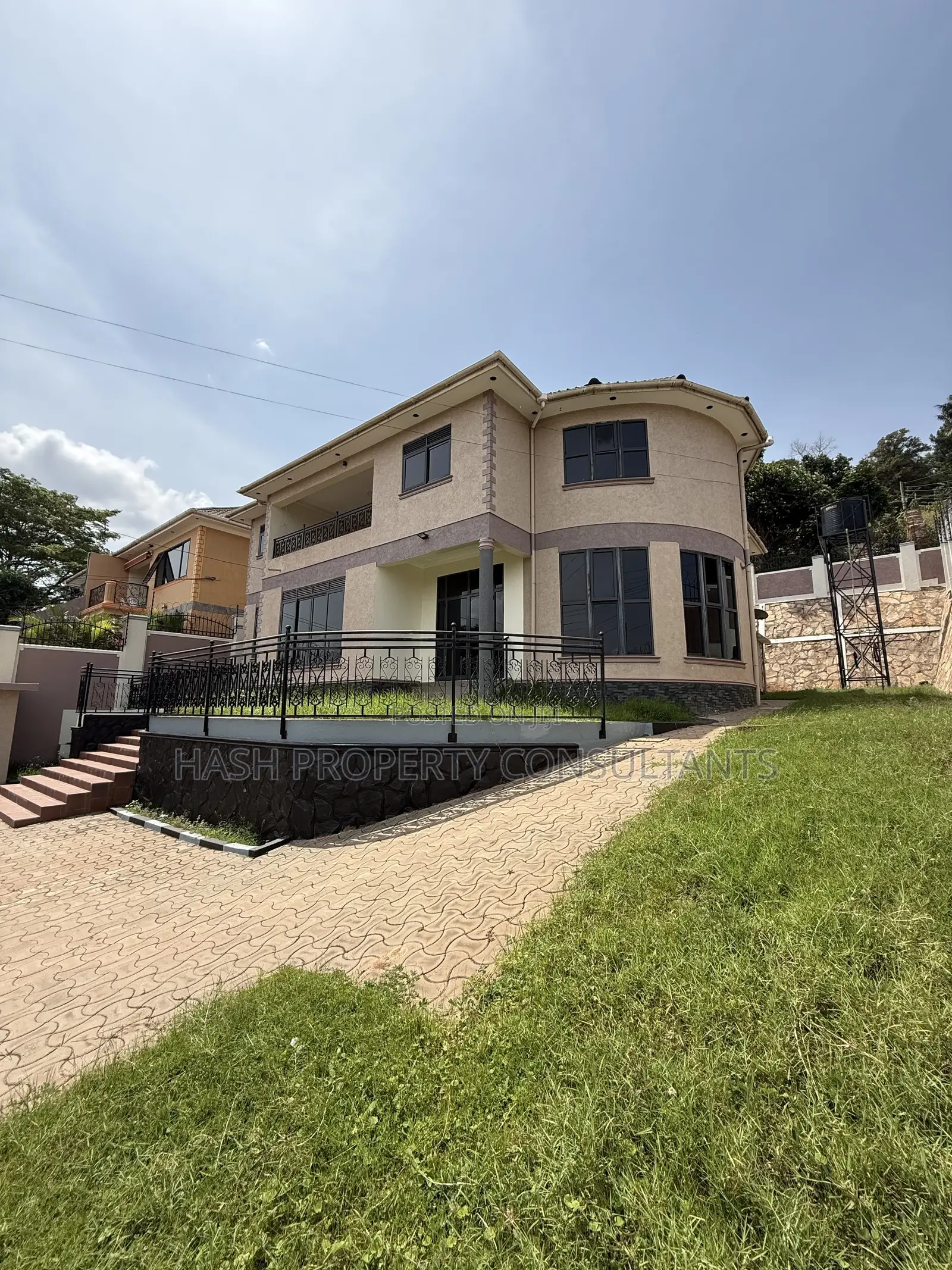 5bdrm House in Muyenga, Central Division for rent in Central Division