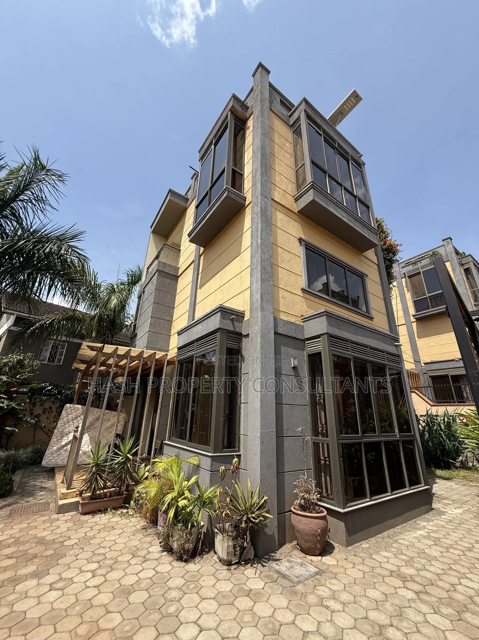 Furnished 4bdrm Villa in Muyenga, Central Division for rent in Central Division