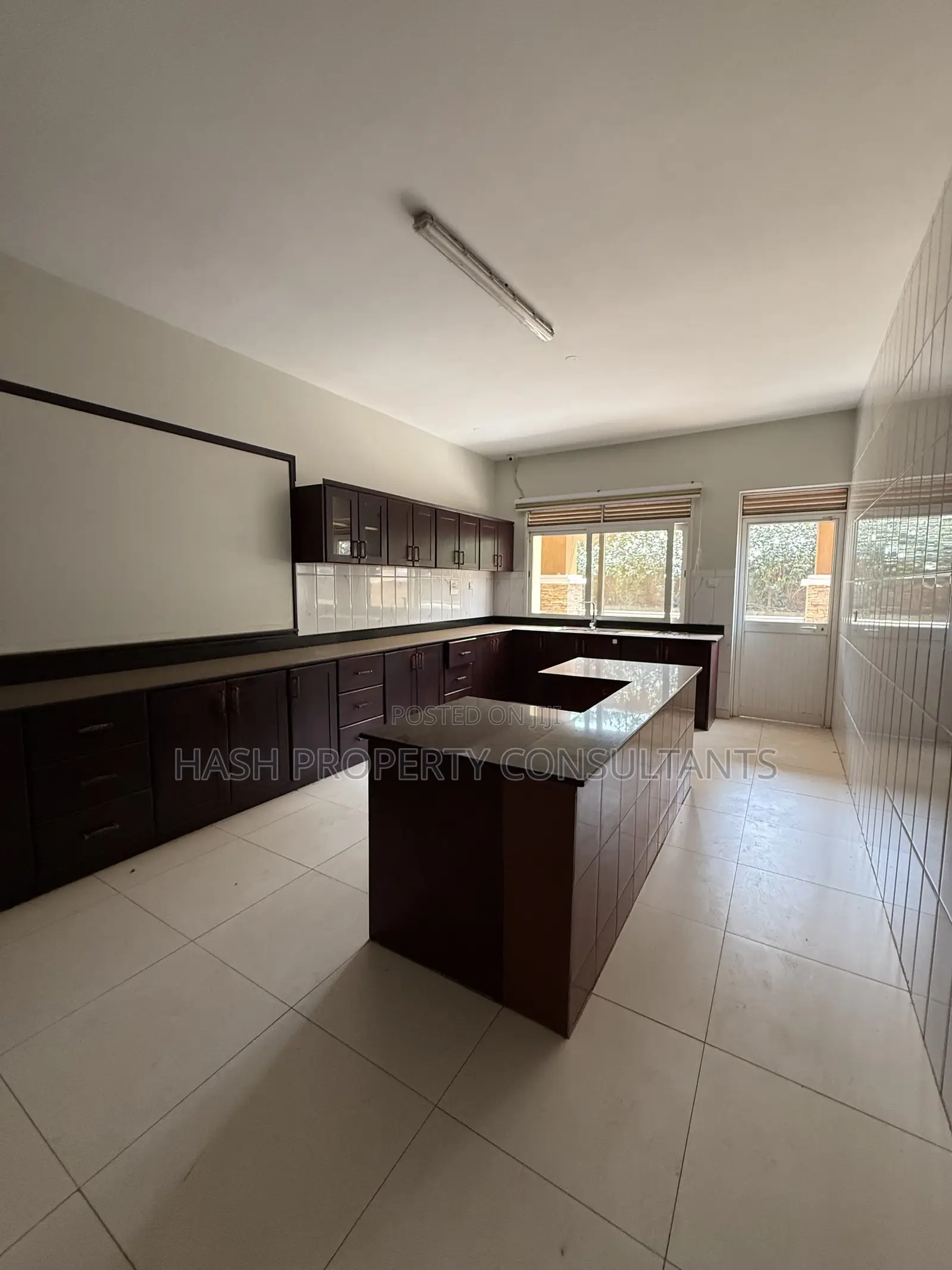 5bdrm House in Muyenga, Central Division for rent in Central Division
