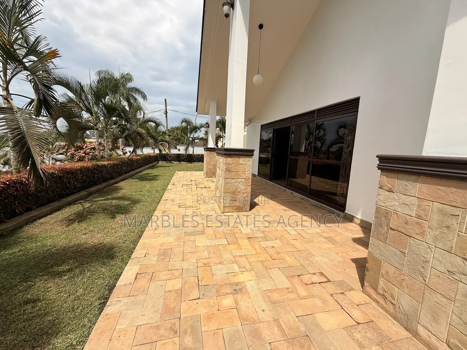 5bdrm House in Bugolobi, Central Division for sale in Central Division