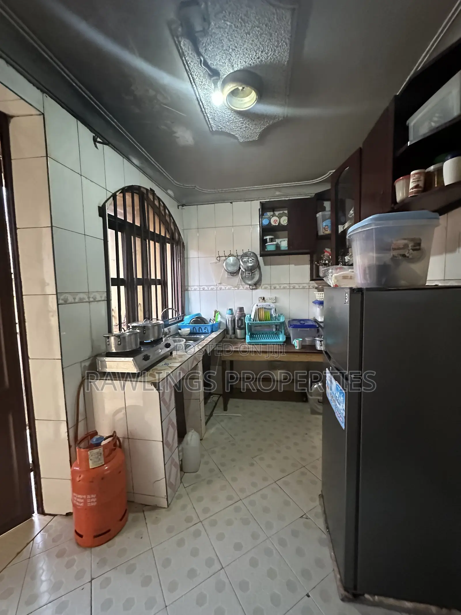 5bdrm Duplex in Bunamwaya, Rubaga for sale in Rubaga