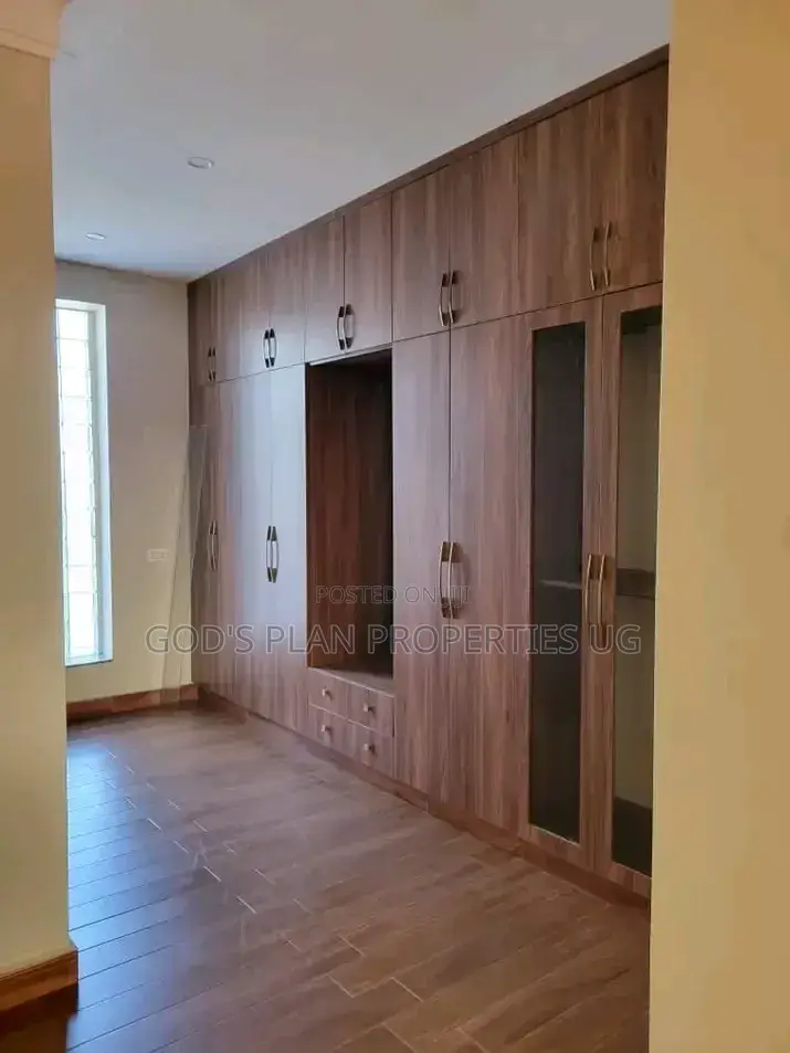 3bdrm Apartment in Naguru Estate, Nakawa for rent in Nakawa