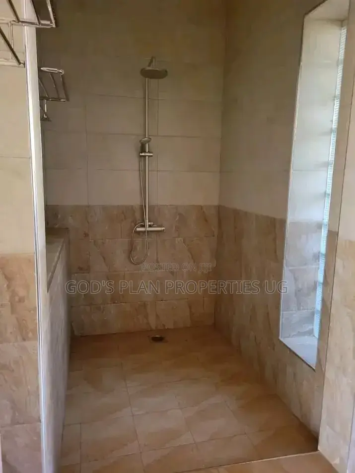 3bdrm Apartment in Naguru Estate, Nakawa for rent in Nakawa