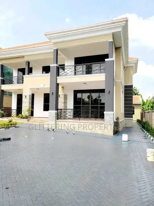 4bdrm Duplex in Nsambya Lukuli Road, Central Division for rent in Central Division