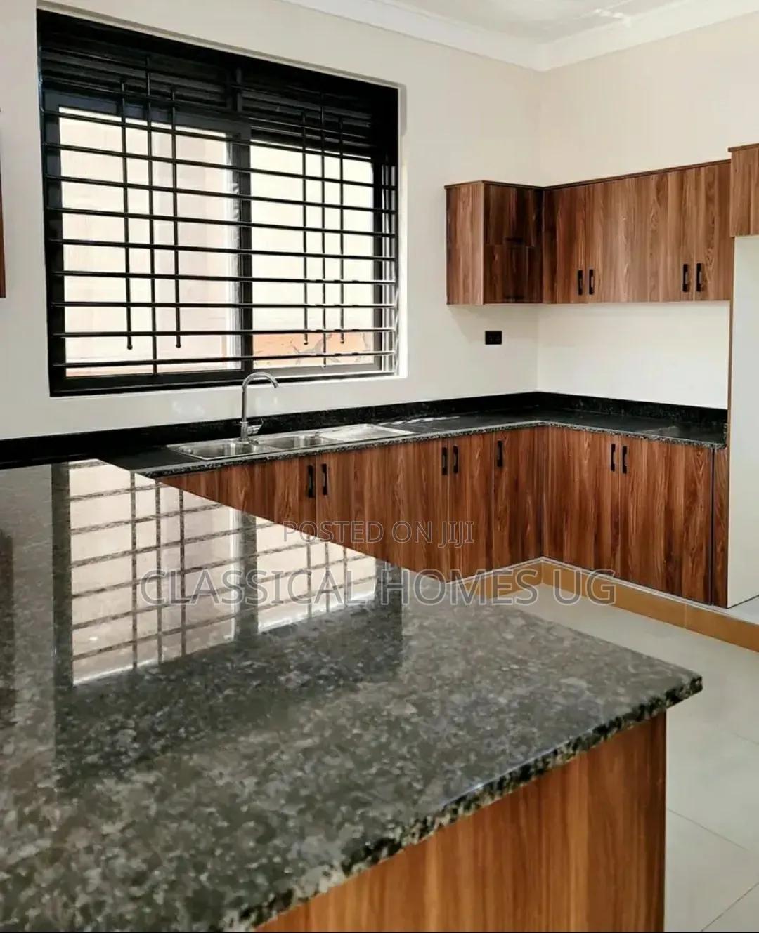 5bdrm Duplex in Muyenga, Central Division for rent in Central Division