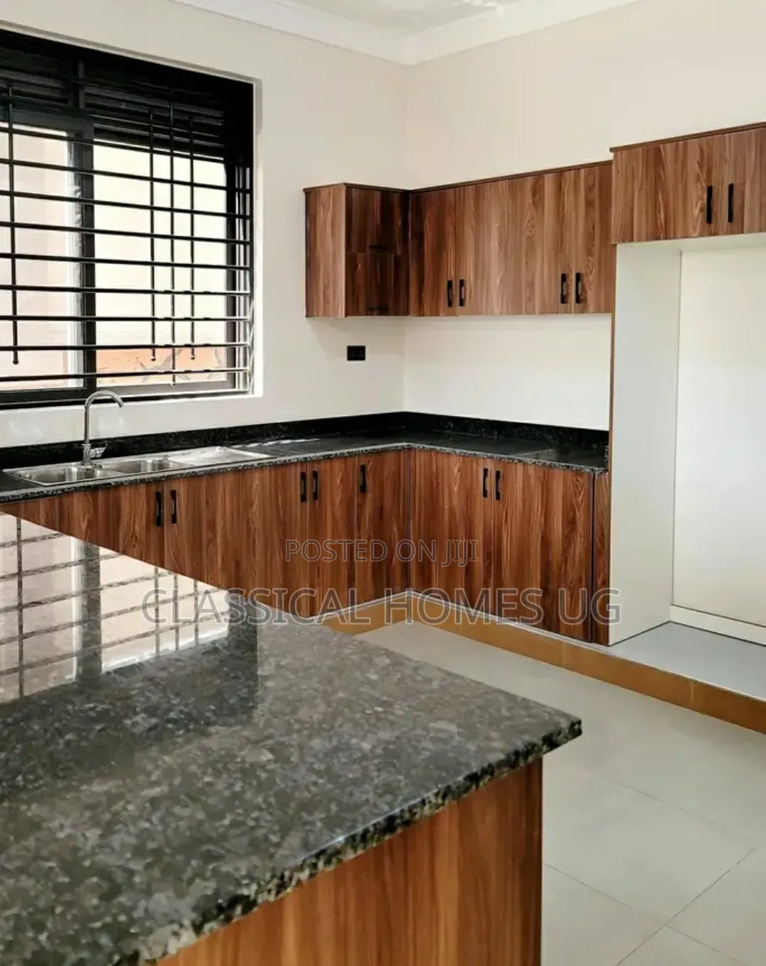 5bdrm Duplex in Muyenga, Central Division for rent in Central Division