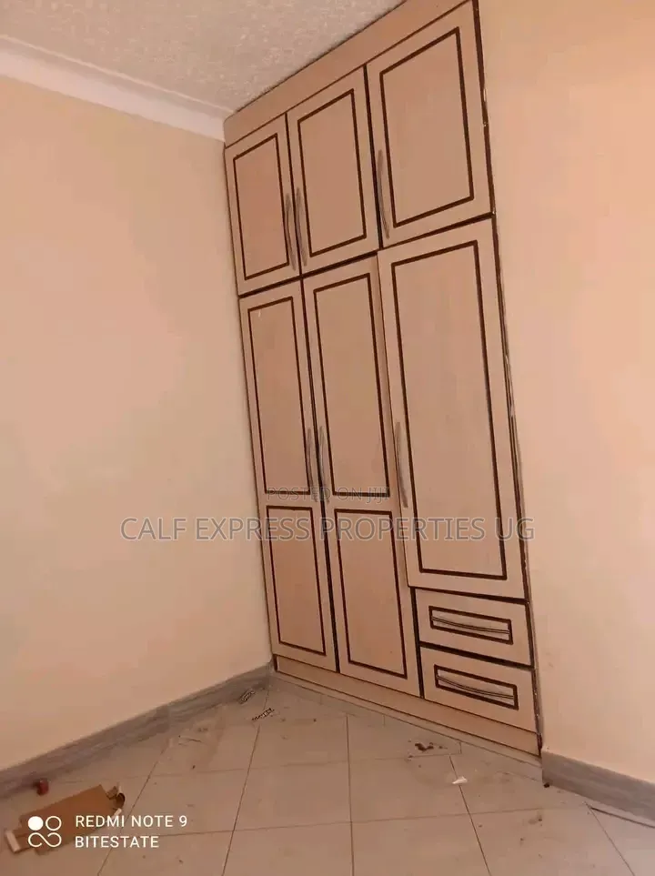 4bdrm Bungalow in Konge Buziga Estate, Makindye for rent in Makindye