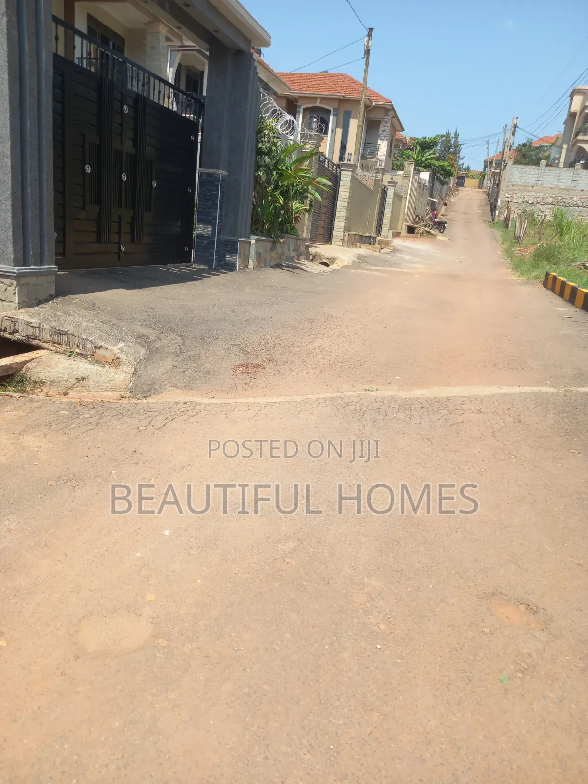 Furnished 4bdrm Duplex in Kira Posh Rich for sale in Kira