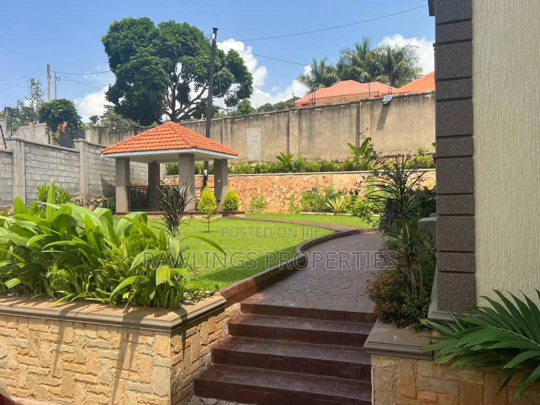 6bdrm Duplex in Lately, Makindye for rent in Makindye