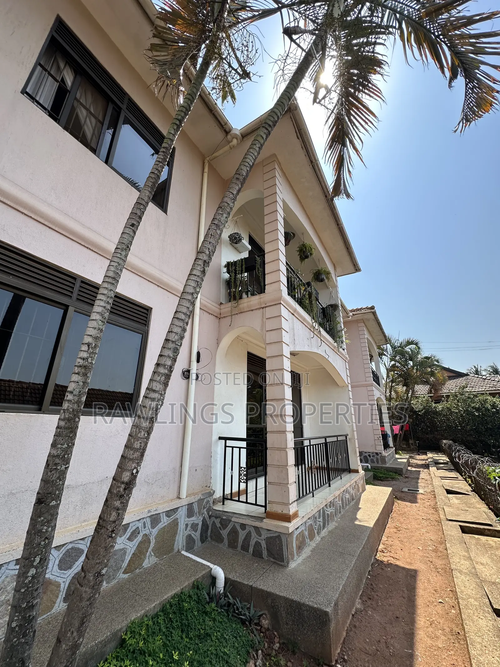 3bdrm Apartment in Kiwafu, Makindye for rent in Makindye